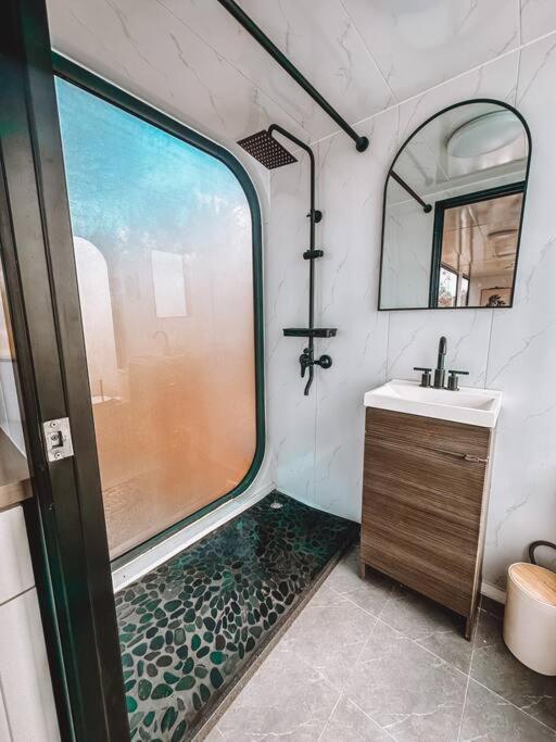 Modern Off Grid Tiny Home! Haleiwa Kültér fotó